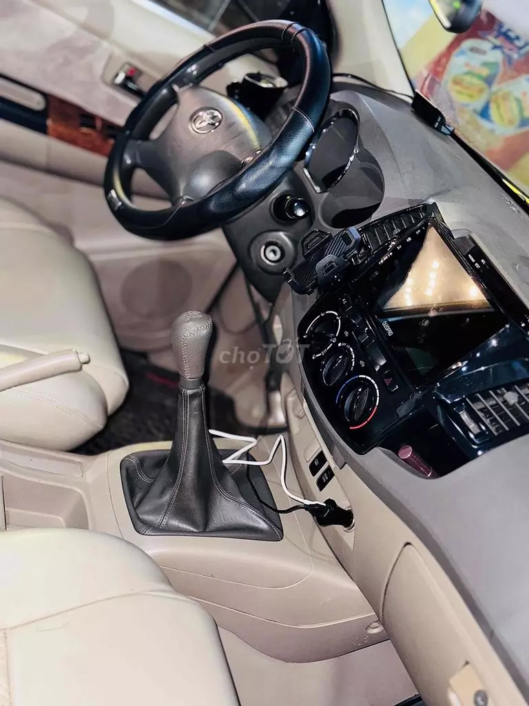 Gia đình cần bán một chiếc Fortuner máy dầu số sàn một chủ từ đầu-0