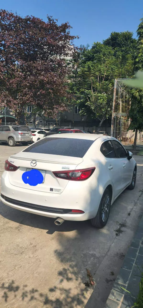 Bán xe mazda 2 luxury sản xuất 2022 màu trắng.-0