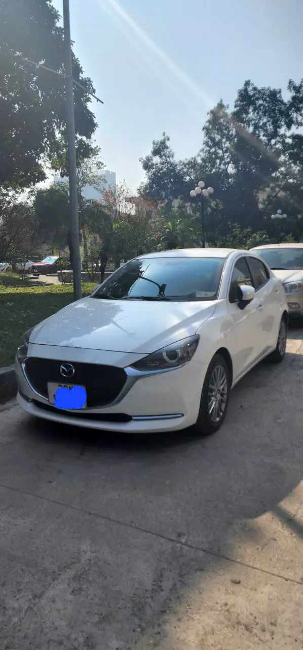 Bán xe mazda 2 luxury sản xuất 2022 màu trắng.-2