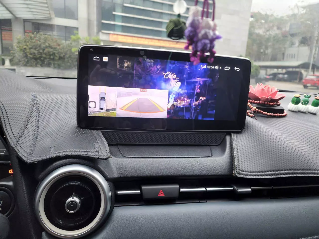 Bán xe mazda 2 luxury sản xuất 2022 màu trắng.-1