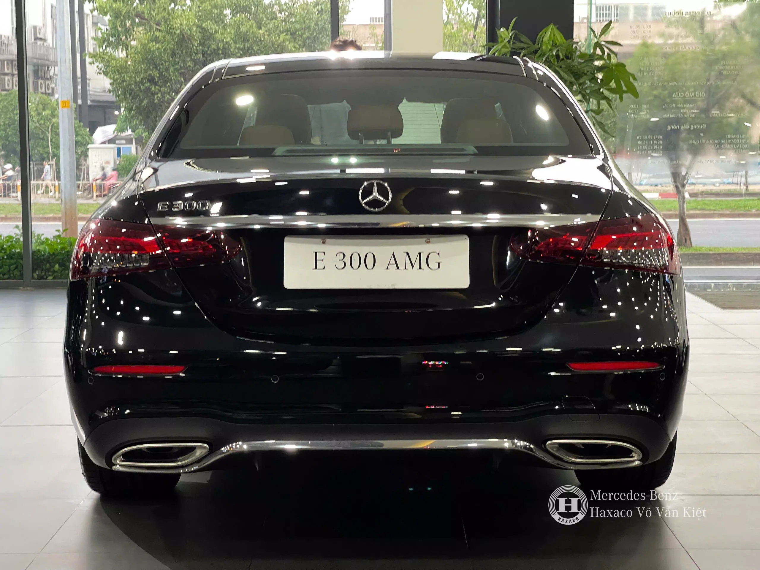Mercedes-Benz E300 AMG - Sản xuất 2023, Lắp ráp mới, Xe Mới 100% -3