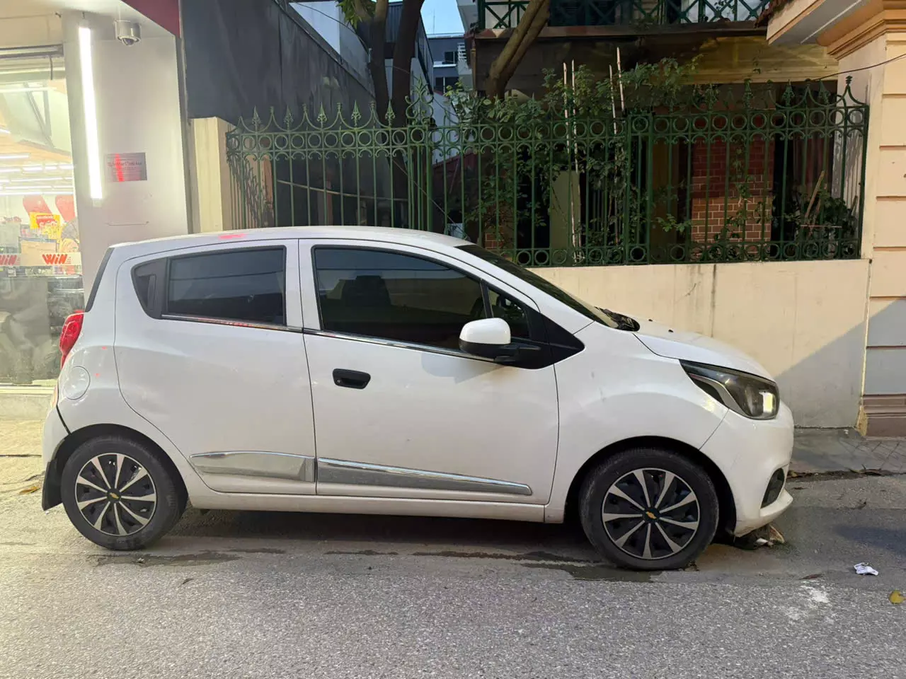 BÁN XE CHEVROLET SPARK - GIÁ RẺ CHO NGƯỜI CẦN XE CHẠY DỊCH VỤ HAY GIA ĐÌNH-0