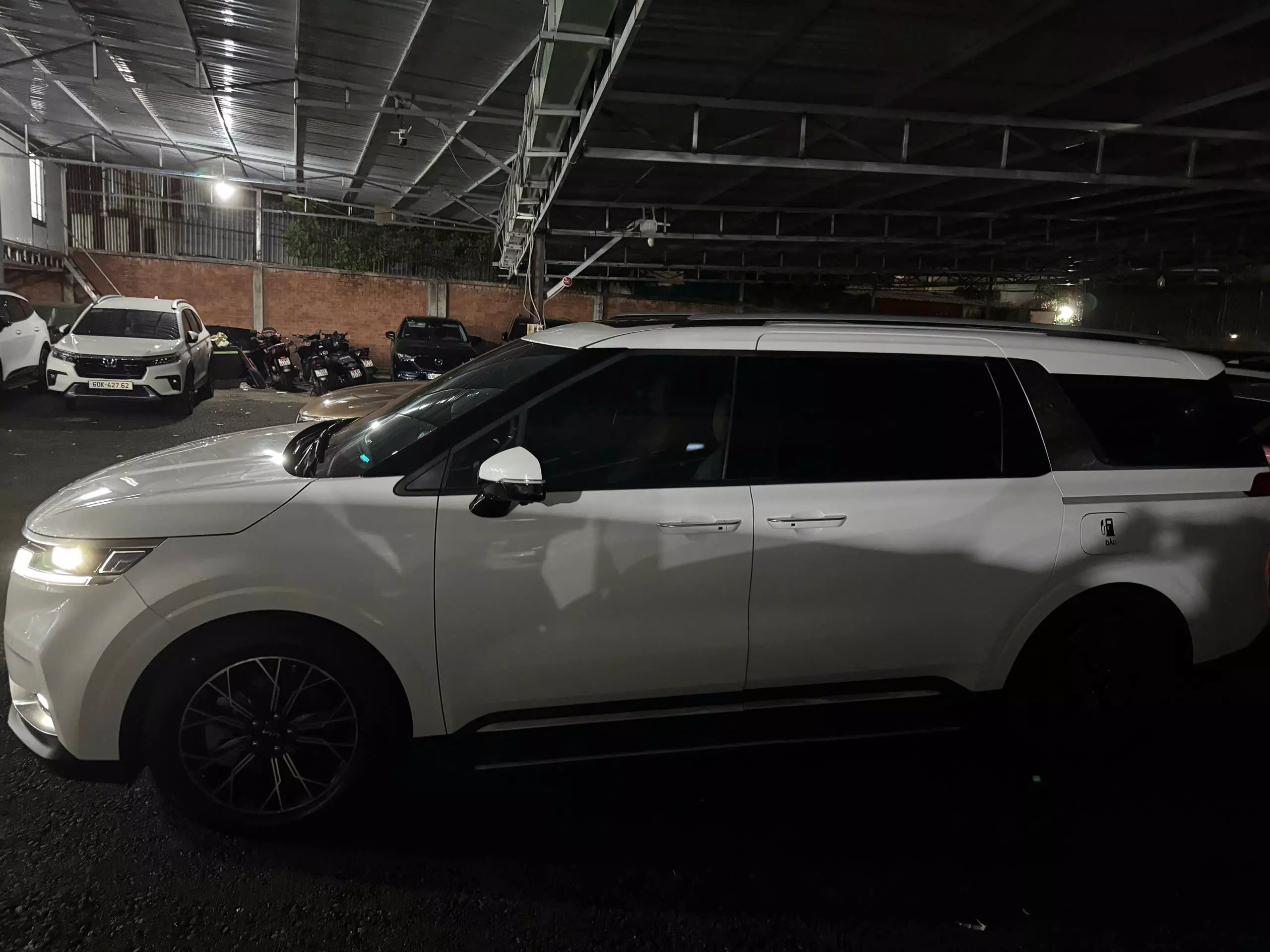 Chính chủ bán xe Carnival đời 2022 , đăng ký 2023-2