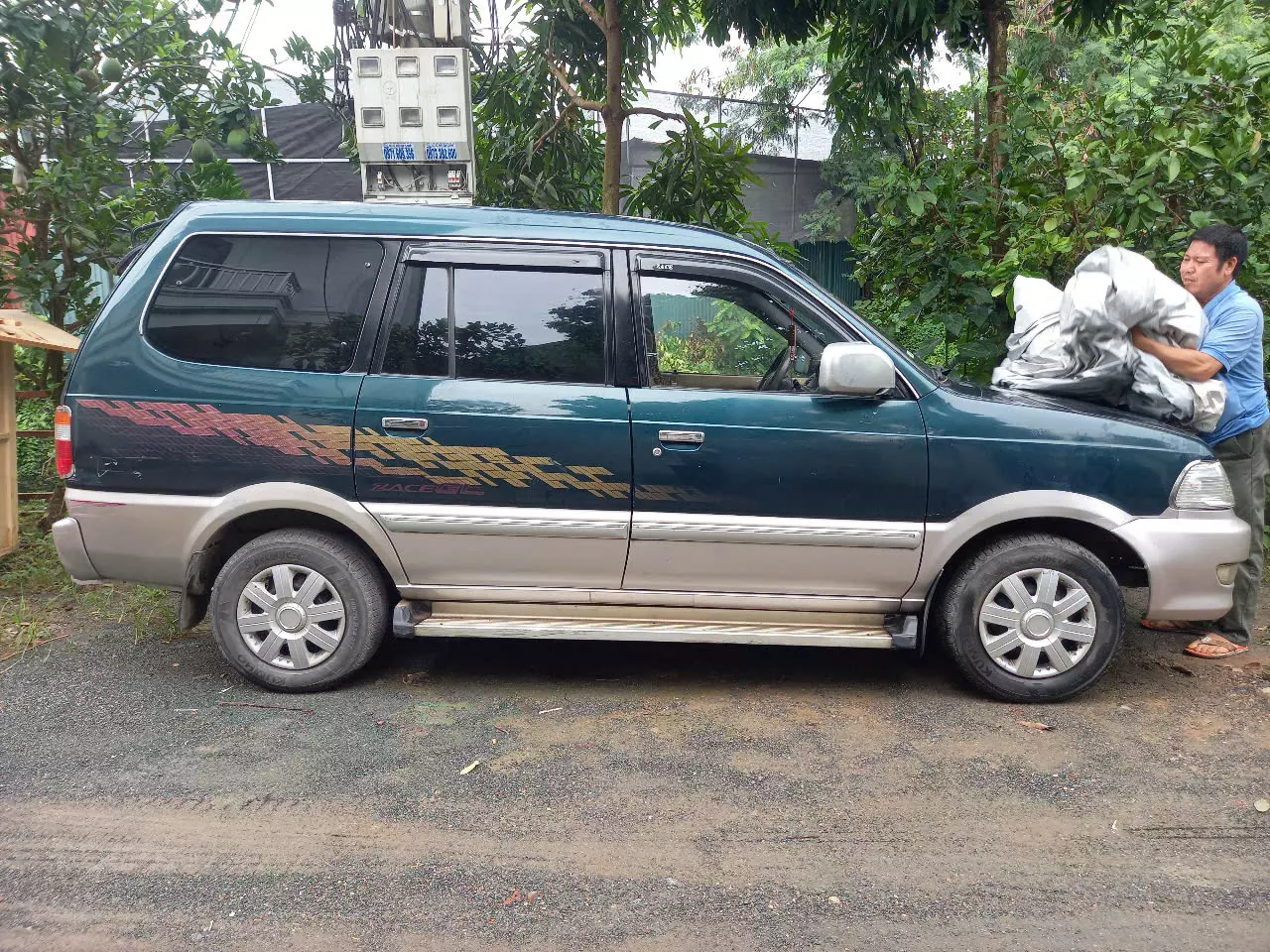 CẦN BÁN XE TOYOTA ZACE GL – 7 CHỖ – ĐỜI CUỐI 2004-0