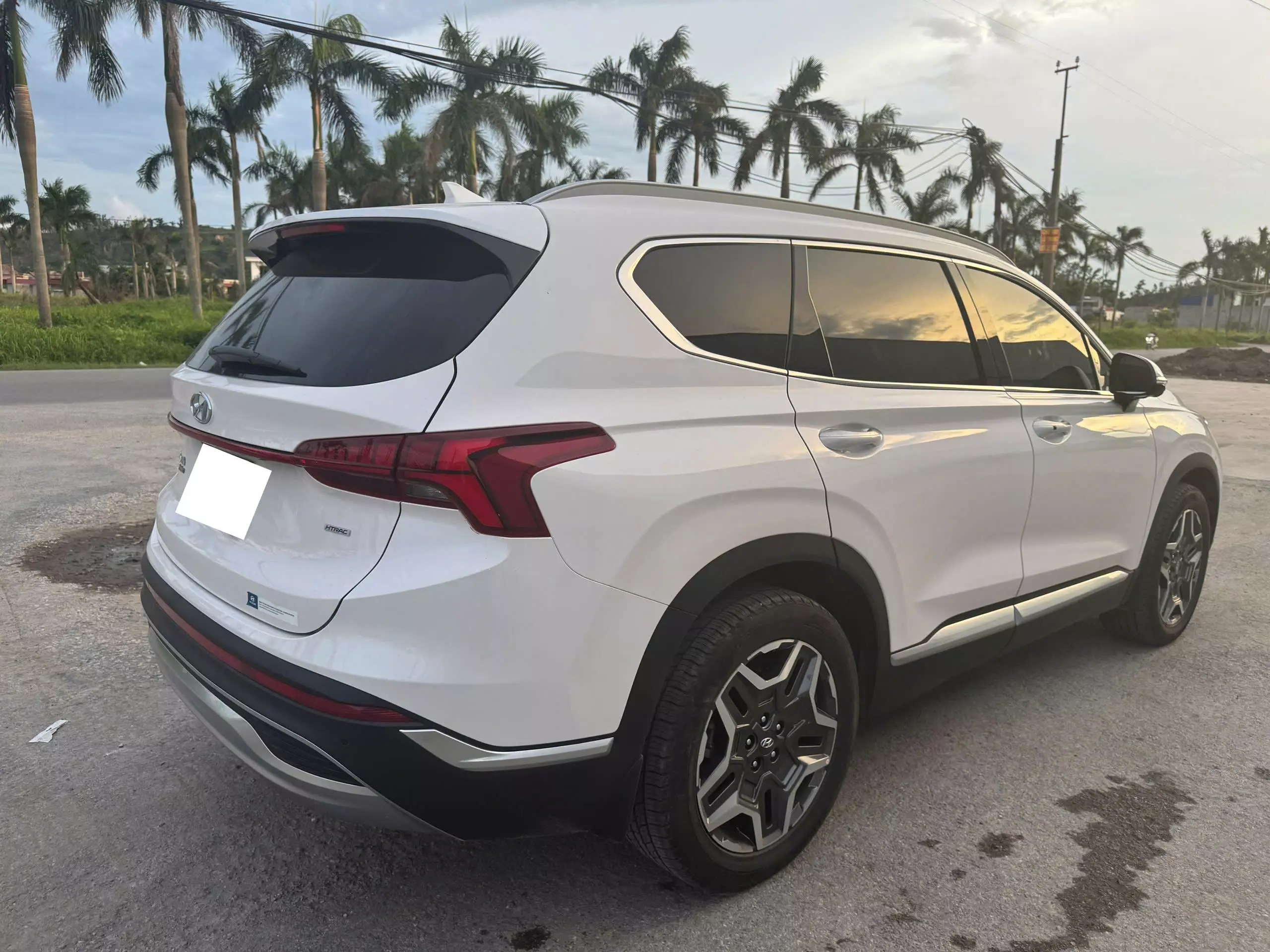 HYUNDAI SANTAFE BẢN MÁY XĂNG CAO CẤP 2024-7