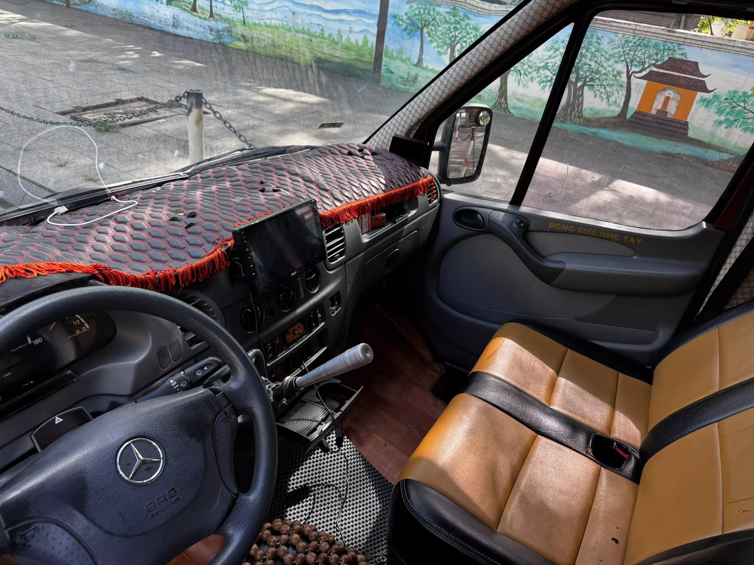 Chính chủ bán xe Mercedes sản xuất năm 2011 -3