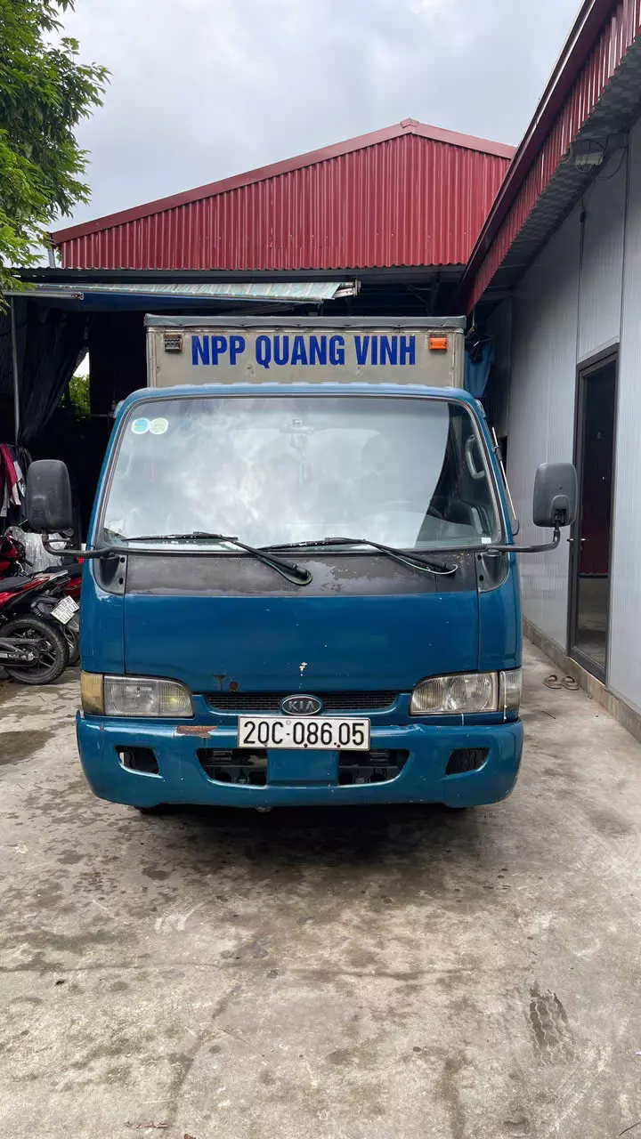 Gia đình cần lên xe to nên bán xe Thaco thùng kín -0