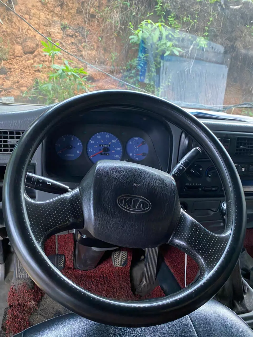 Gia đình cần lên xe to nên bán xe Thaco thùng kín -3