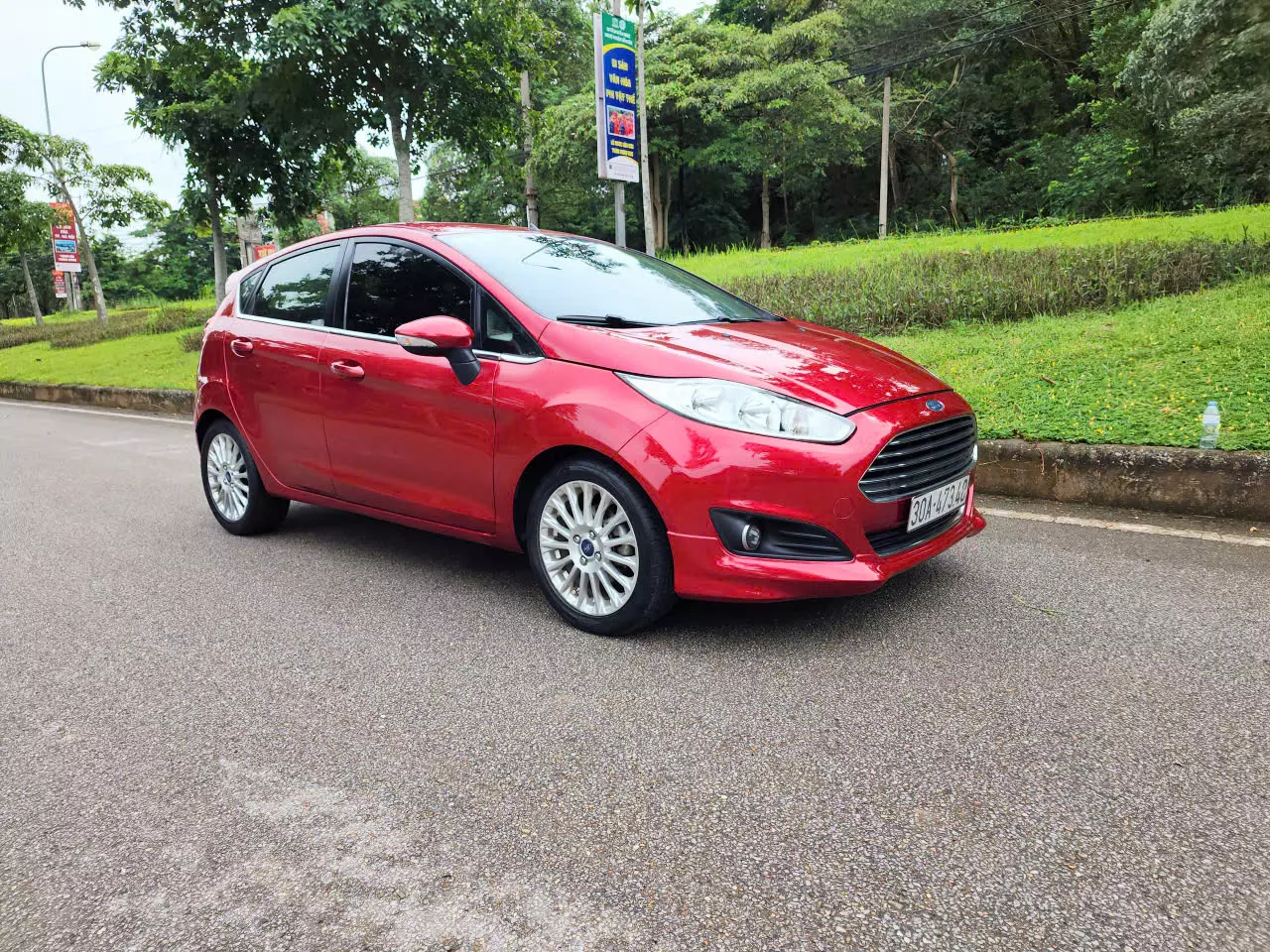 E mới về Siêu phẩm đẹp xuất sắc Ford Fiesta sx2014-2