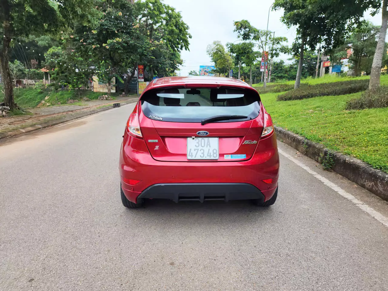 E mới về Siêu phẩm đẹp xuất sắc Ford Fiesta sx2014-3