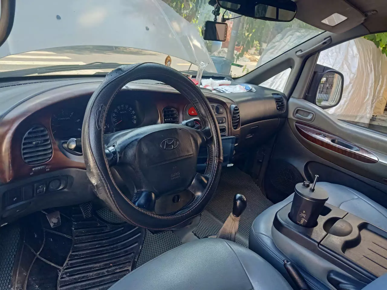 CẦN BÁN XE HYUNDAI STAREX 2004 – 2.5 MT – NHẬP KHẨU HÀN QUỐC-2