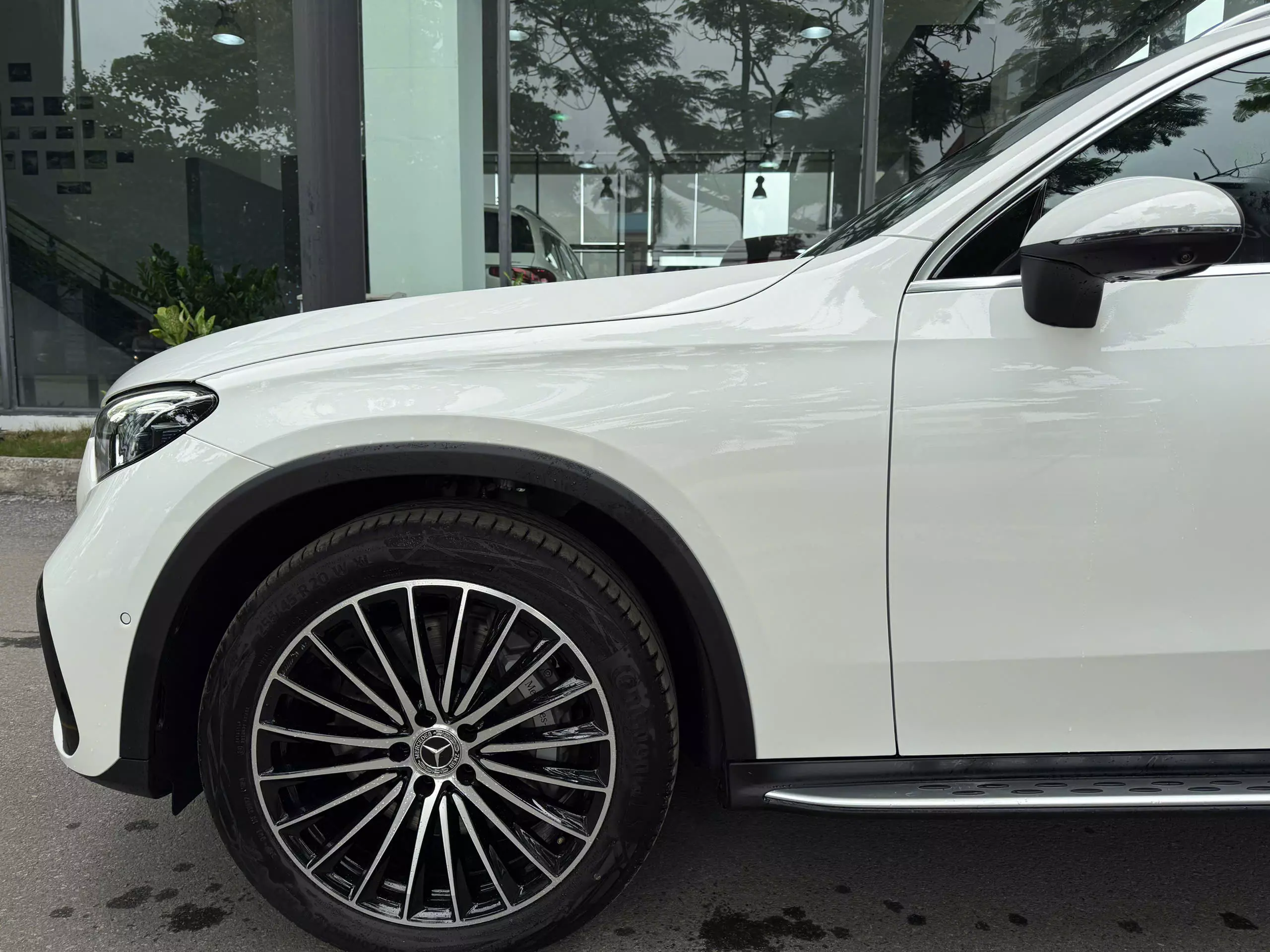 Mercedes-Benz GLC 300 4MATIC – SUV hạng sang bán chạy số 1 của thương hiệu Ngôi Sao  3 cánh.-0