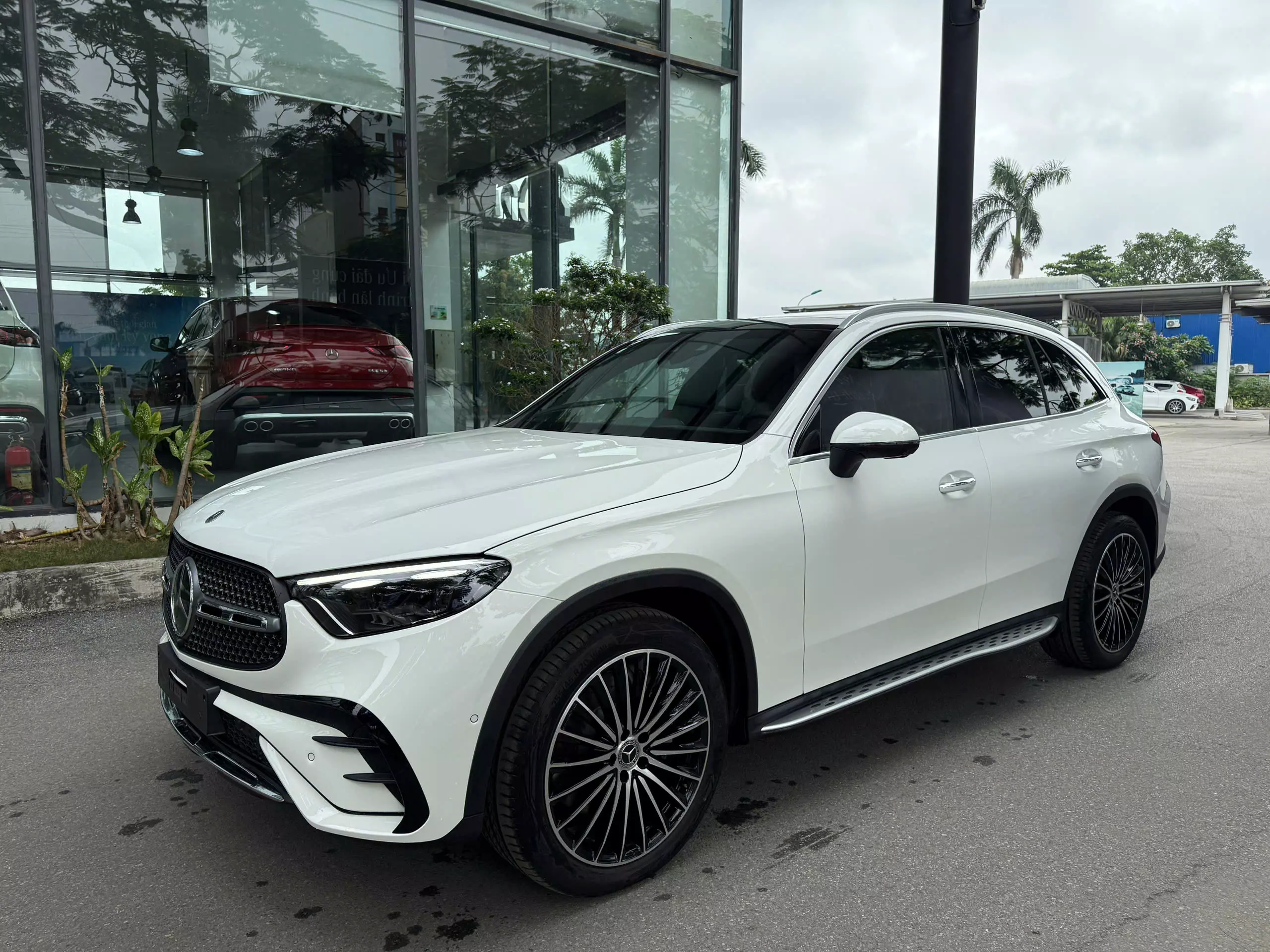 Mercedes-Benz GLC 300 4MATIC – SUV hạng sang bán chạy số 1 của thương hiệu Ngôi Sao  3 cánh.-1