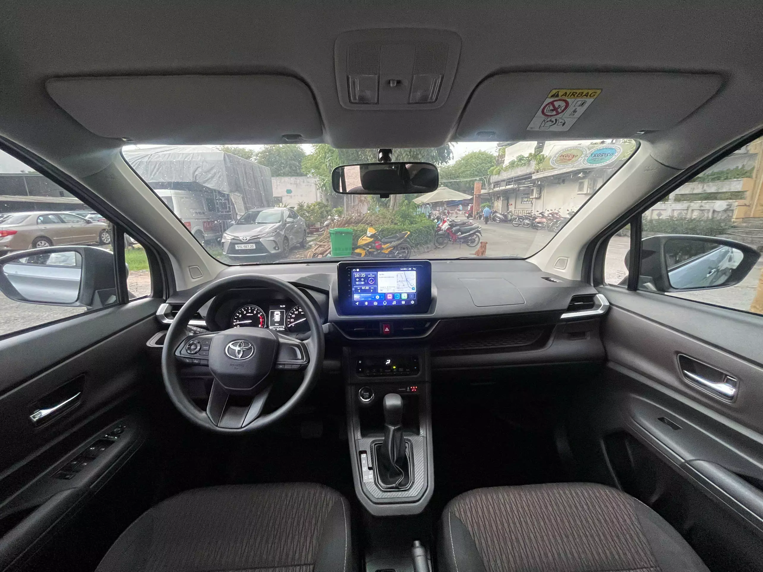 Avanza Premio 1.5 CVT 2023 – Bạc, 36.100km-6