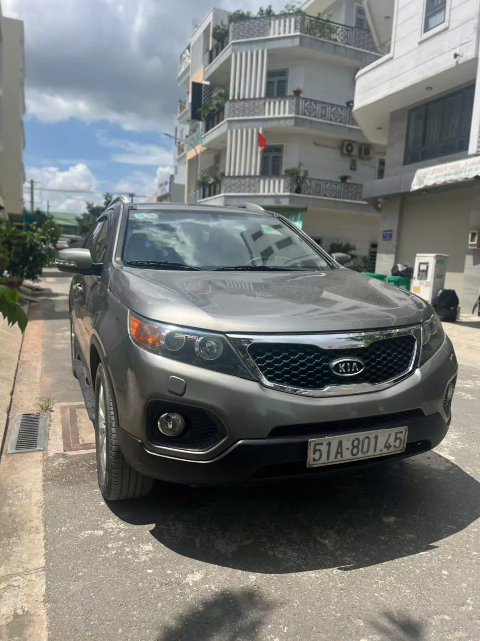 Chính chủ bán xe KIA SORENTO sản xuất năm 2011 -0