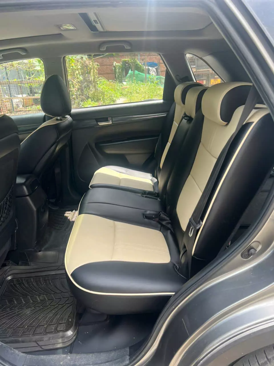 Chính chủ bán xe KIA SORENTO sản xuất năm 2011 -3