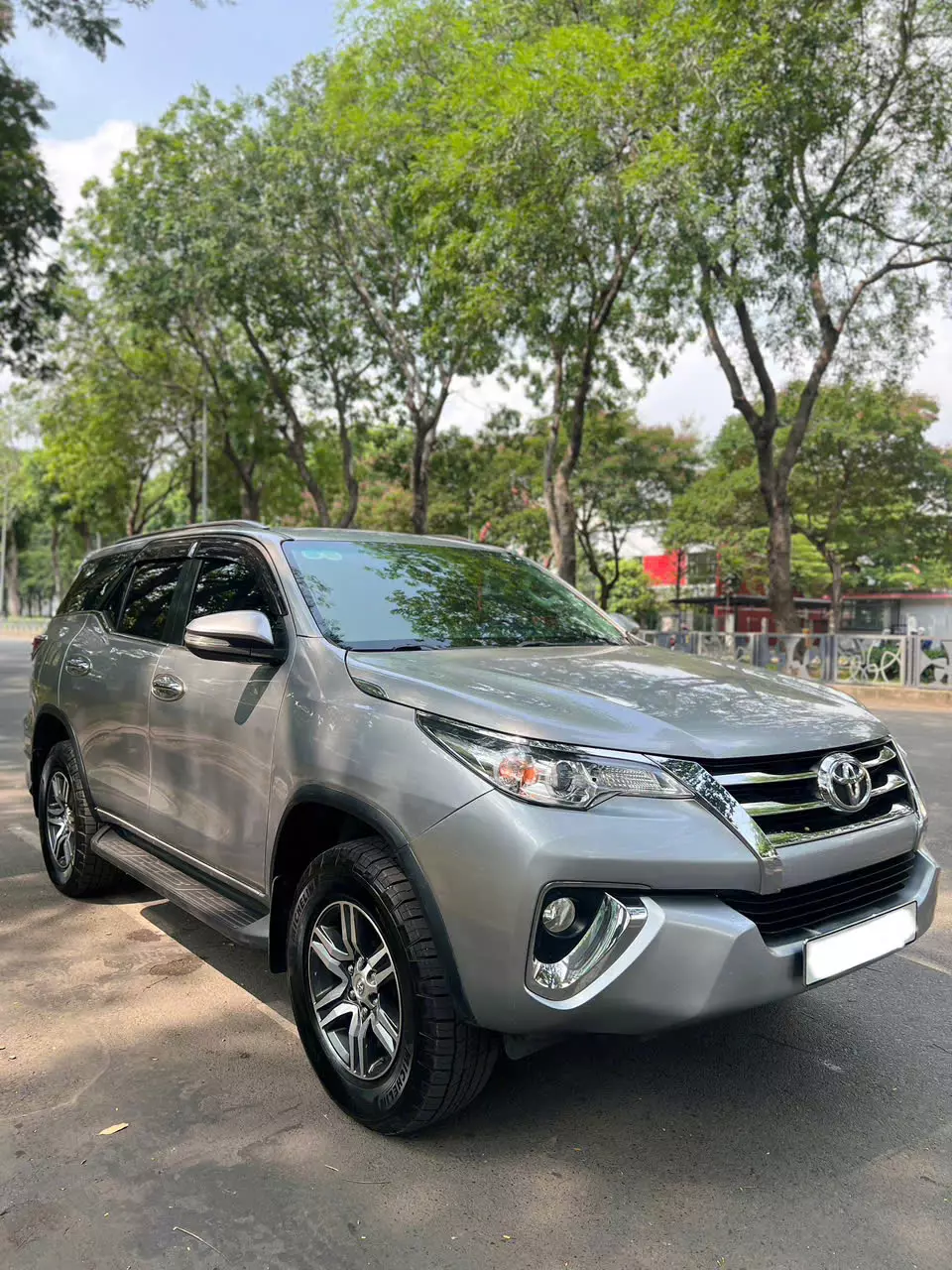 Gia đình cần bán fortuner xăng 1 cầu sx 2018 (4 thắng đĩa), xe nhập indonesia-0