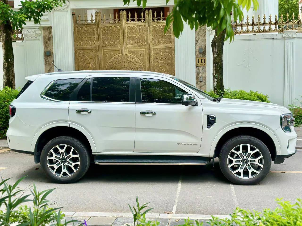  BÁN FORD EVEREST TITANIUM 4x4 – CƠ BẮP MẠNH MẼ, ĐÚNG CHẤT XE MỸ-4