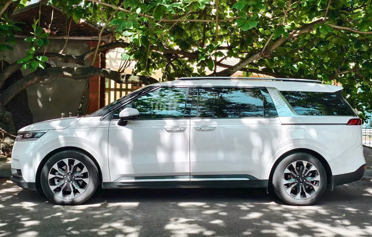 Chính chủ cần bán xe Kia Carnival Signature 2022-2