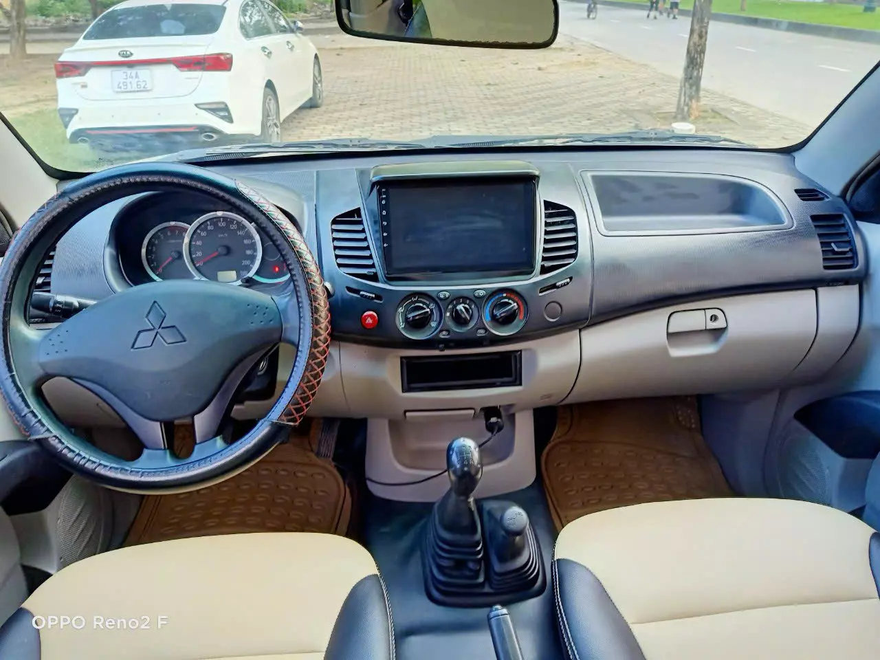 Mitsubishi Triton 2011 GLX 4x2 MT - 180000 km-4