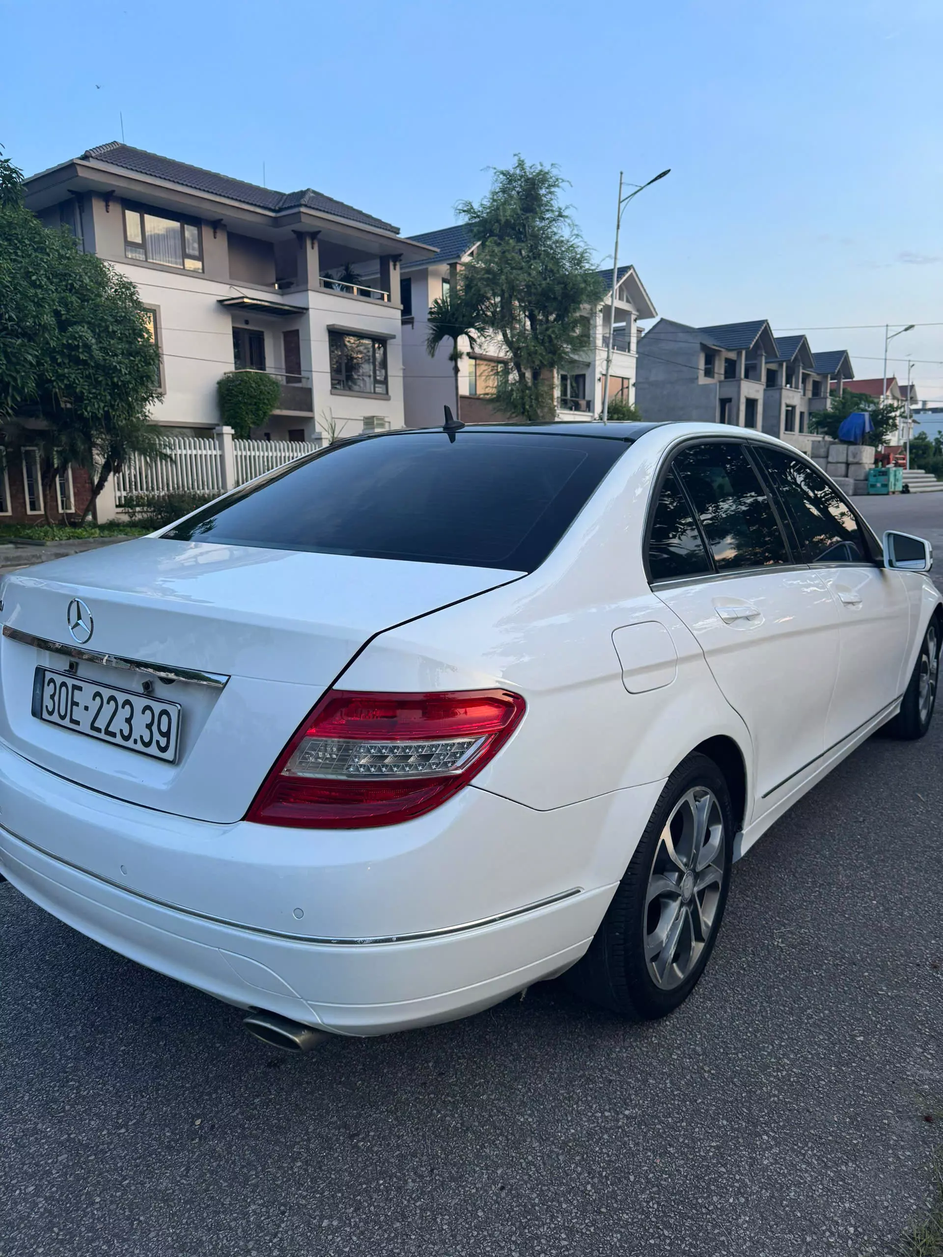 Chính chủ bán xe Mecrcedes c230 sản xuất năm 2008 -0