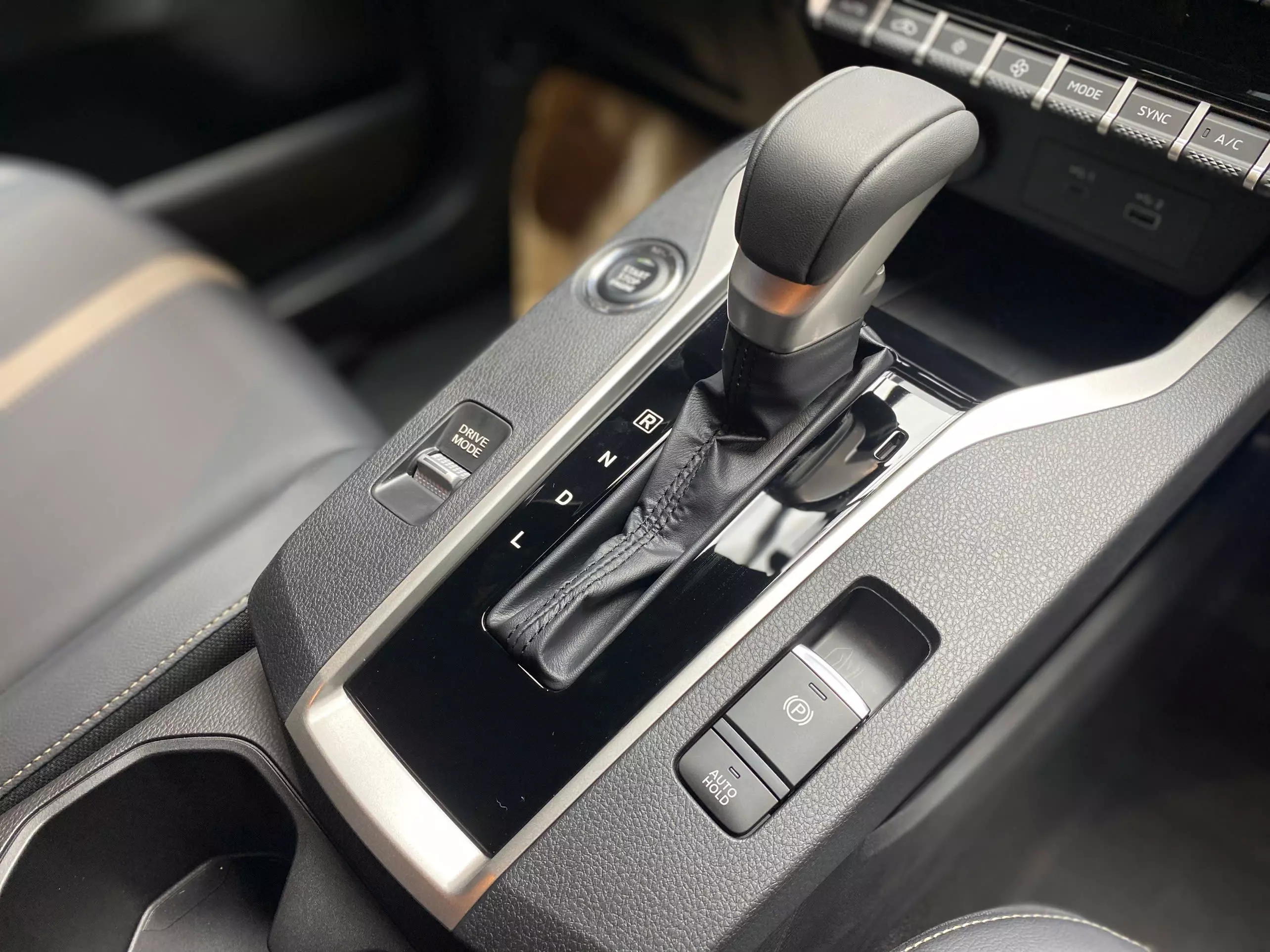 SỞ HỮU XE MITSUBISHI VỚI GIÁ HẤP DẪN -  KHÔNG LO VỀ THUẾ -1