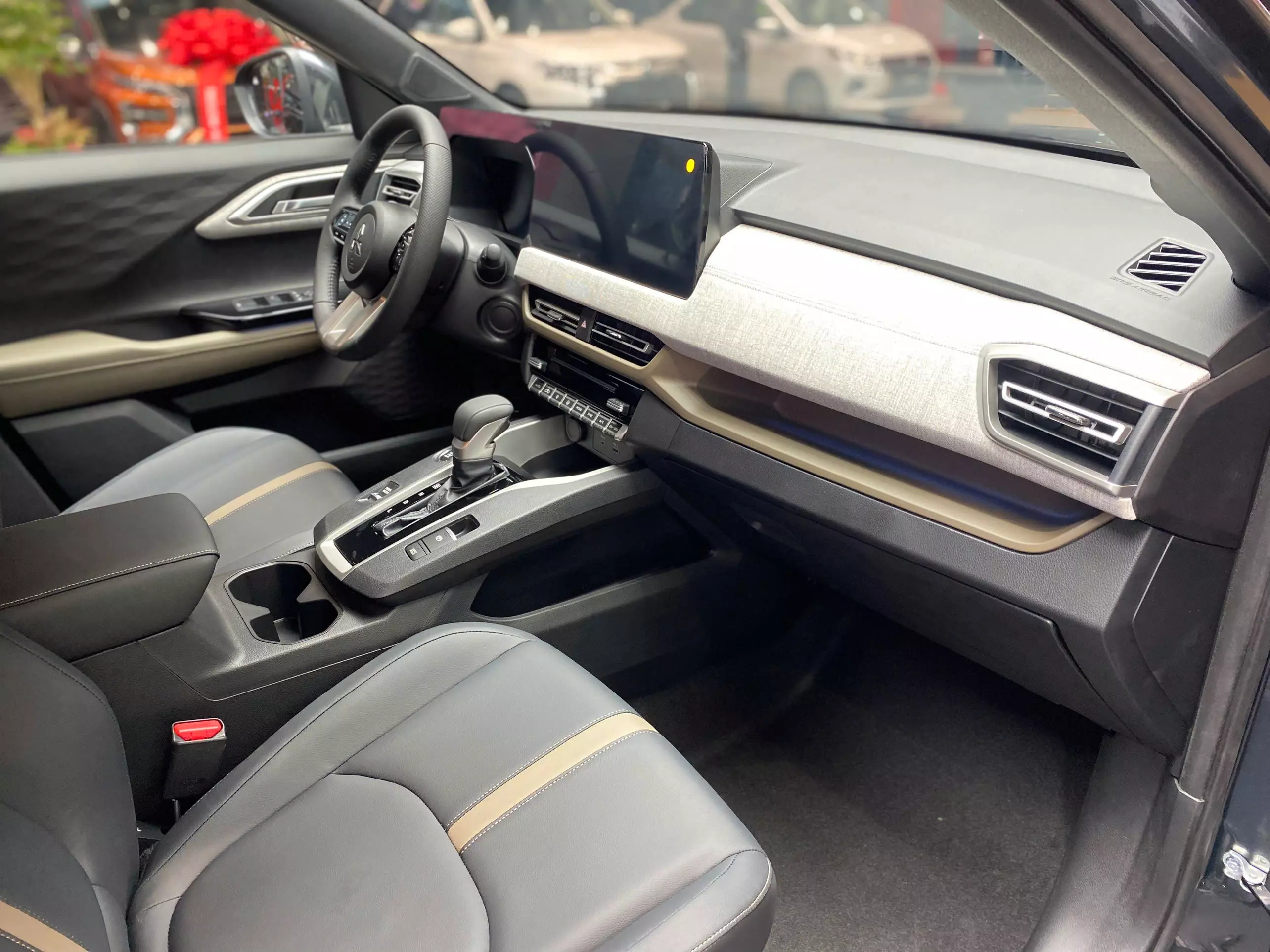 SỞ HỮU XE MITSUBISHI VỚI GIÁ HẤP DẪN -  KHÔNG LO VỀ THUẾ -4