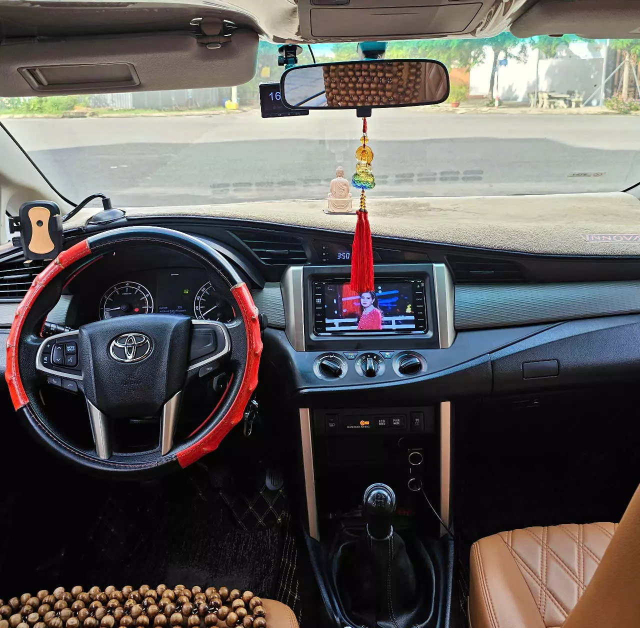 Cần Bán Xe Toyota Innova 2017-4