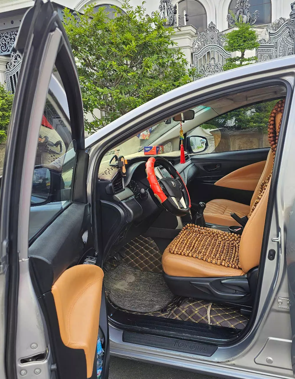 Cần Bán Xe Toyota Innova 2017-6