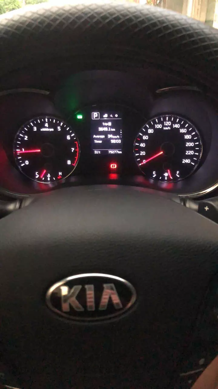 Chính chủ bán xe Kia cerato 2017. 1.6AT-3