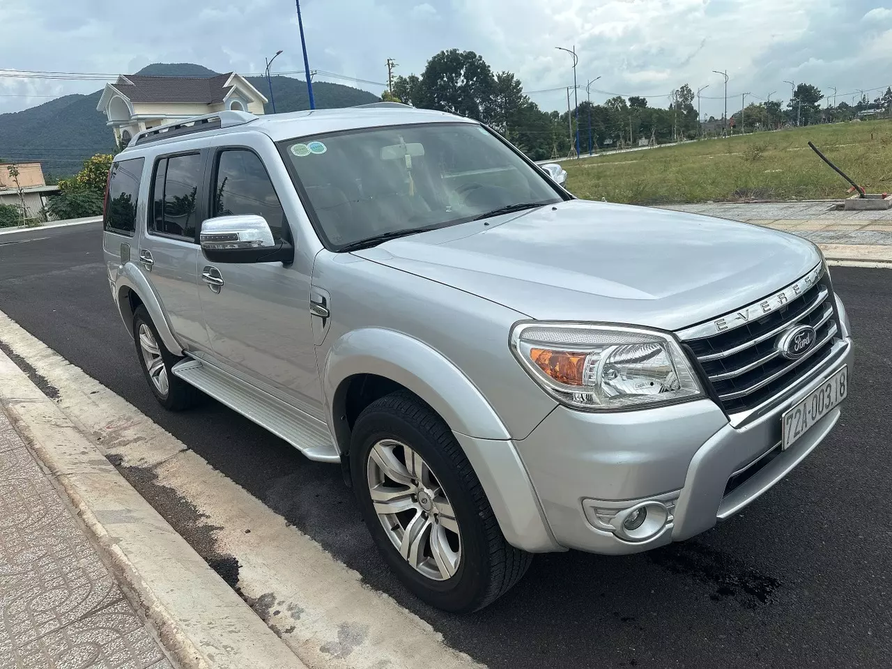 Chính chủ bán xe FORD EVEREST sản xuất năm 2010-2