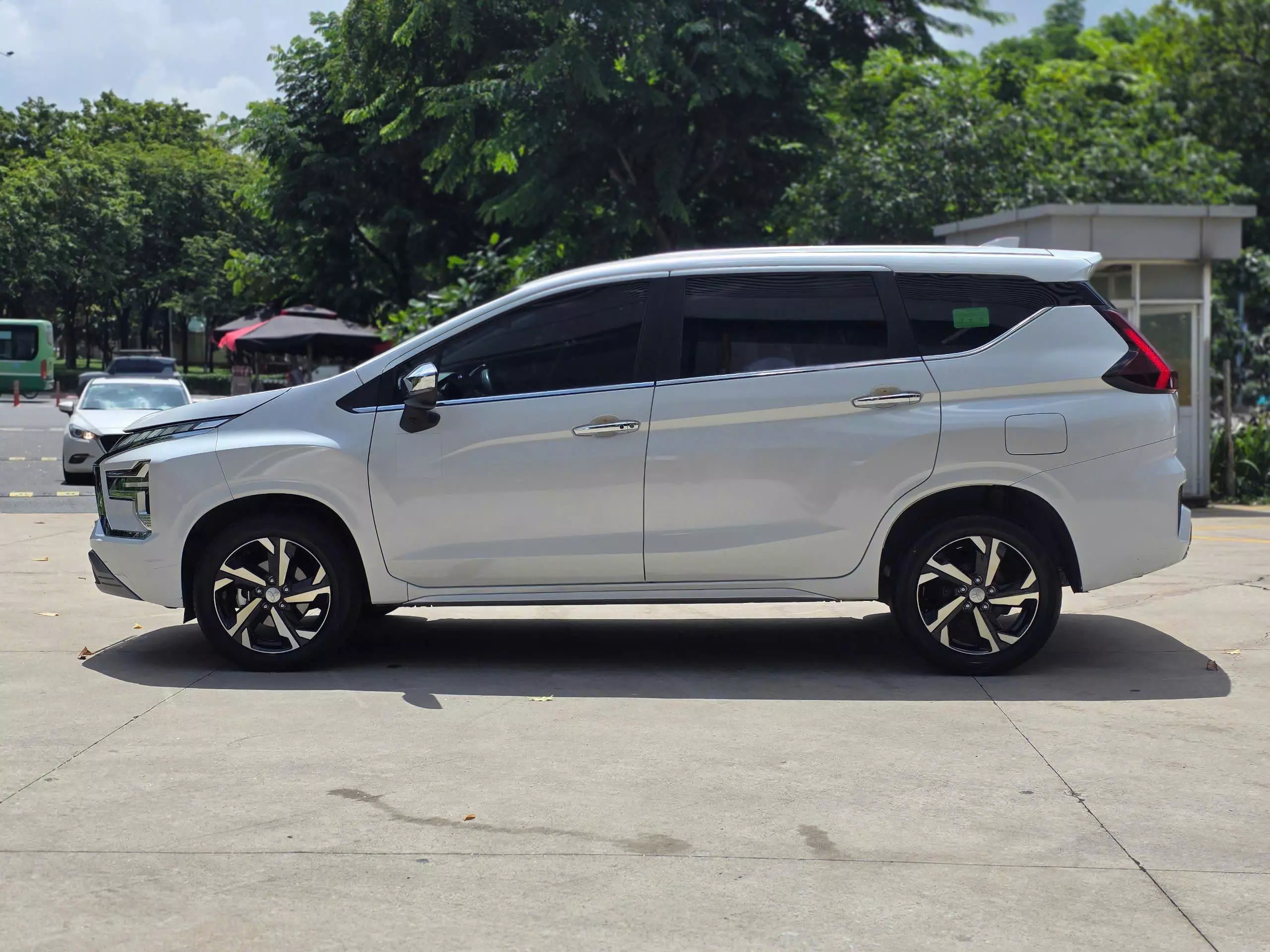 Xe: Mitsubishi Xpander Premium -3