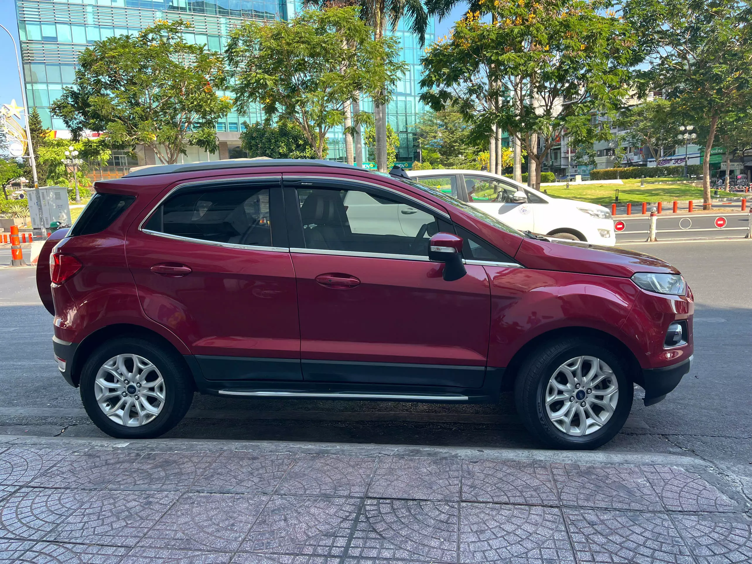 Ford EcoSport 2016 1.5L Titanium AT - 120000 km- 299 triệu, Xăng, Tự động-2