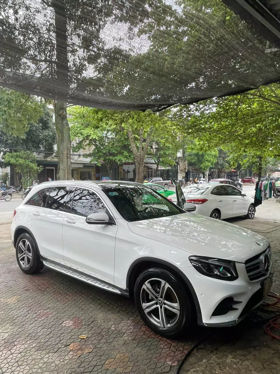 Chính chủ cần bán Mercedes GLC 200 - Đời 2019-3