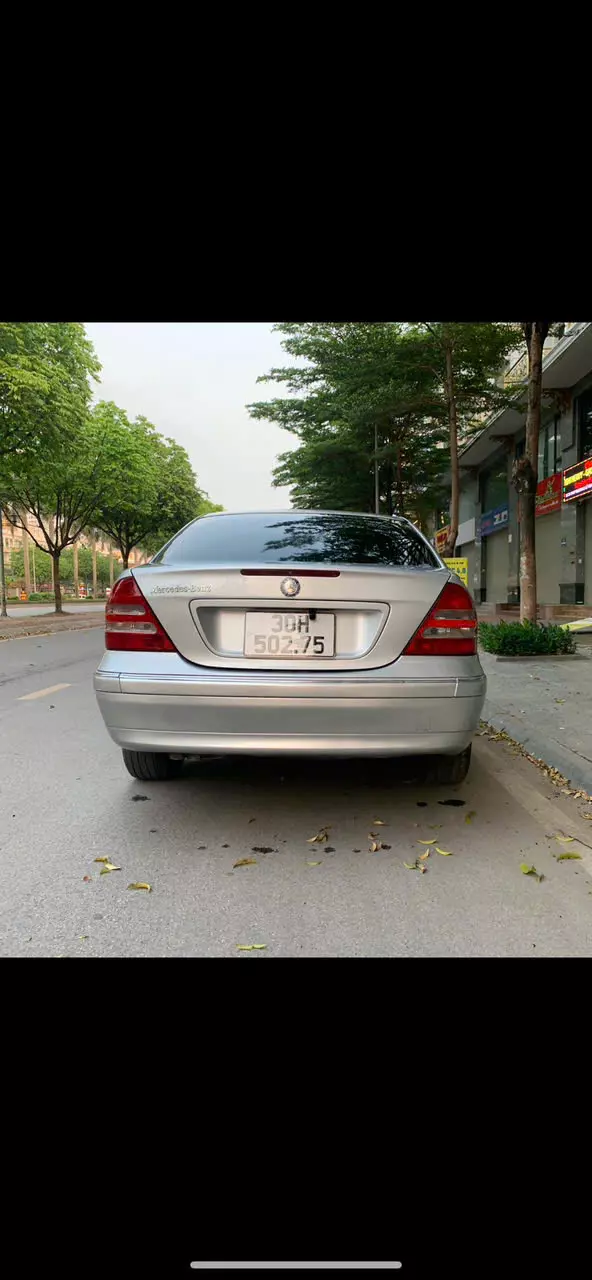 Cần bán Mercedes C180 Elegance - 2005-2