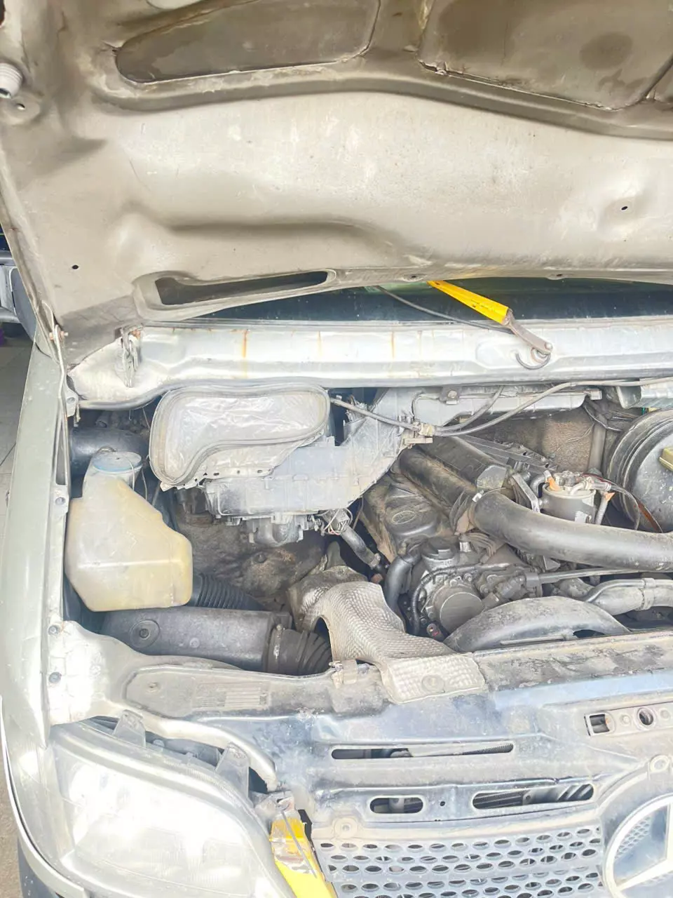 Xe Van Mercedes Benz Sprinter, sản xuất năm 2007.-1