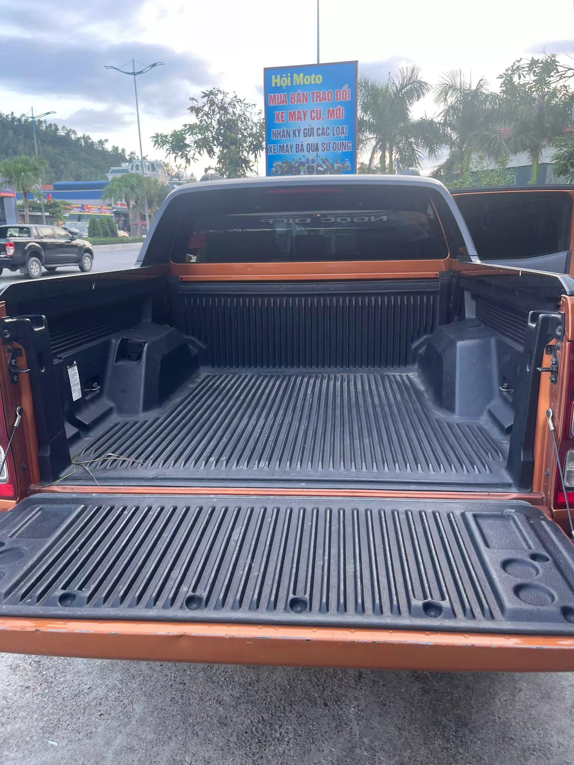 BÁN FORD RANGER WILDTRAK 3.2 – SẢN XUẤT 2016, MODEL 2017 – GIÁ TỐT-2