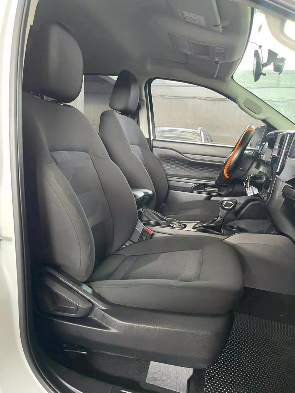 BÁN FORD RANGER XLS 4x2 – ĐỜI 2024 -0