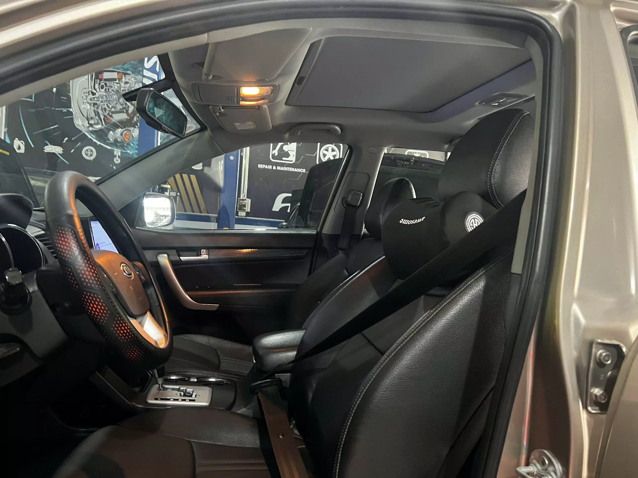 Cần bán xe Kia Sorento 2014 - Biển số 49A-717.57-1