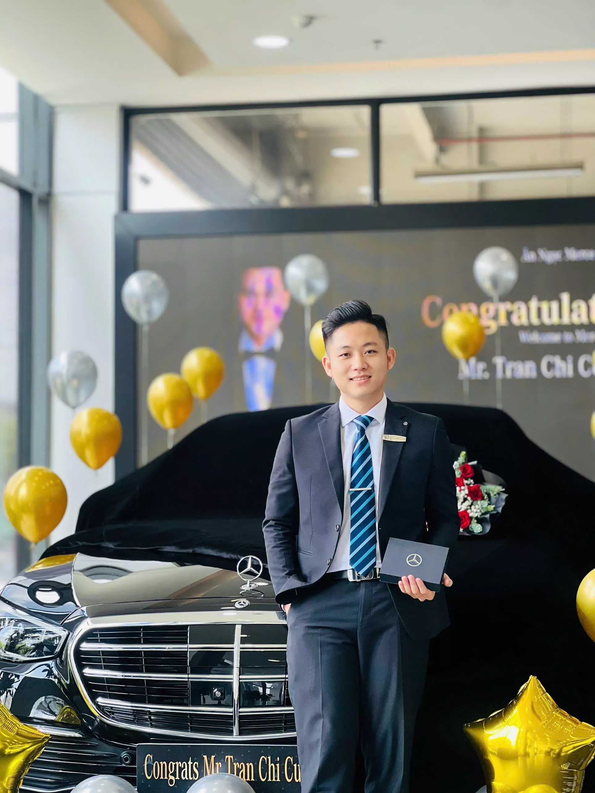 Mercedes-Benz E300 AMG - Sản xuất 2023, Lắp ráp mới, Xe Mới 100%-0