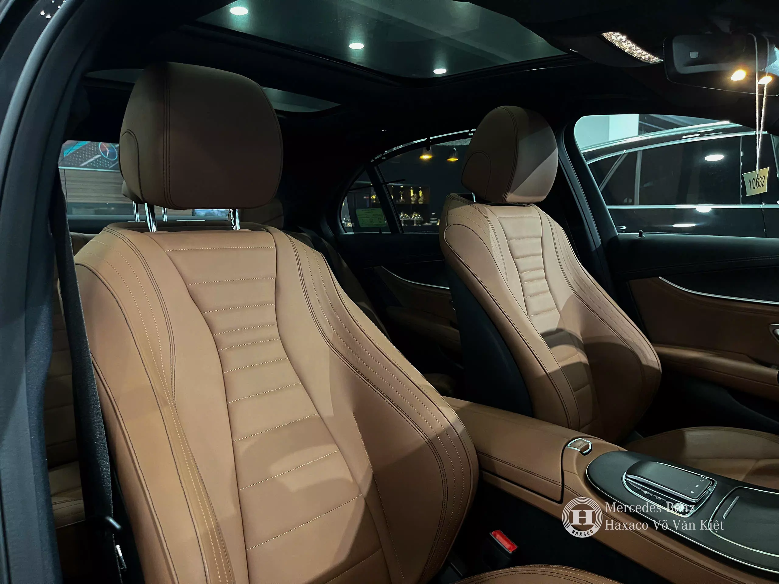 Mercedes-Benz E300 AMG - Sản xuất 2023, Lắp ráp mới, Xe Mới 100%-4