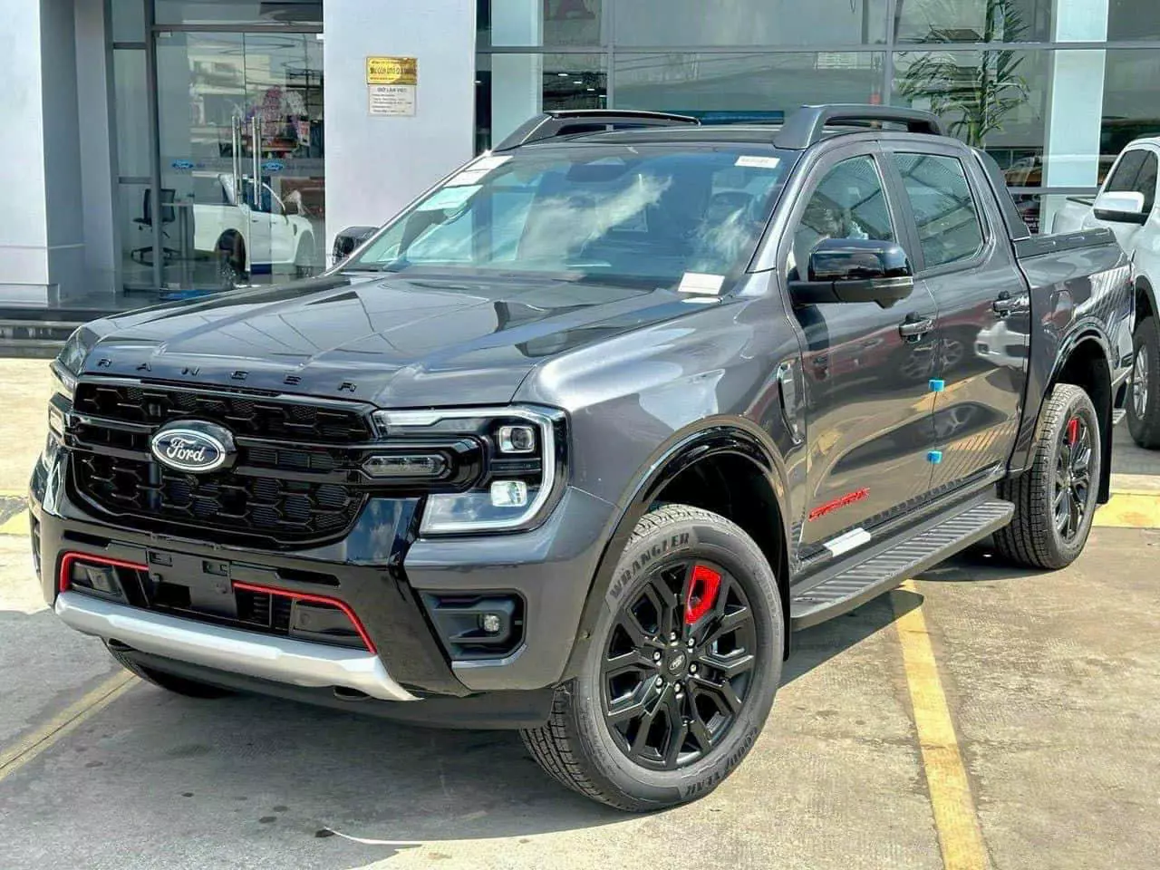 FORD RANGER 2025 – ƯU ĐÃI ĐẶC BIỆT CHỈ TRONG THÁNG NÀY-3