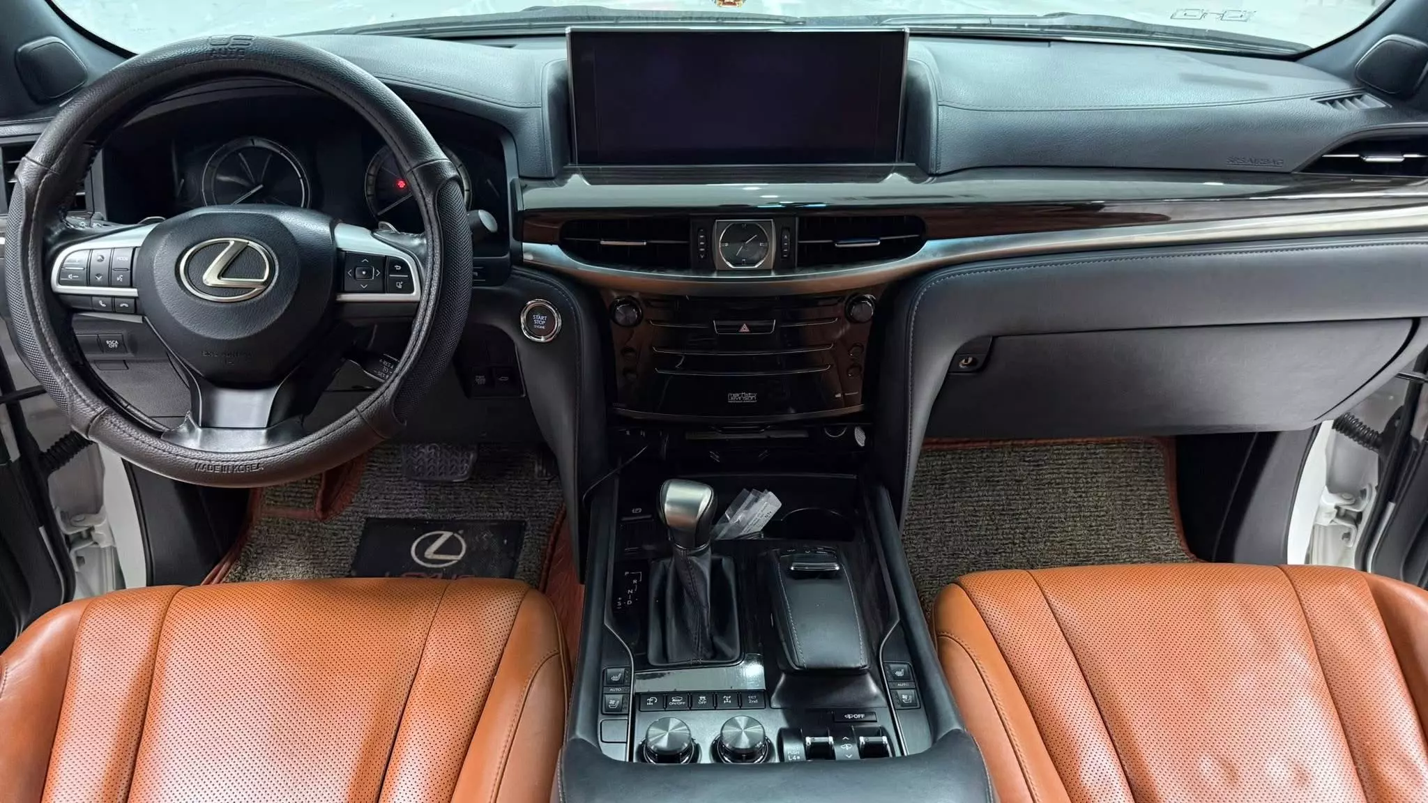 Bán Lexus LX570 sản xuất 2016, lăn bánh cực ít. Xe siêu mới.-8