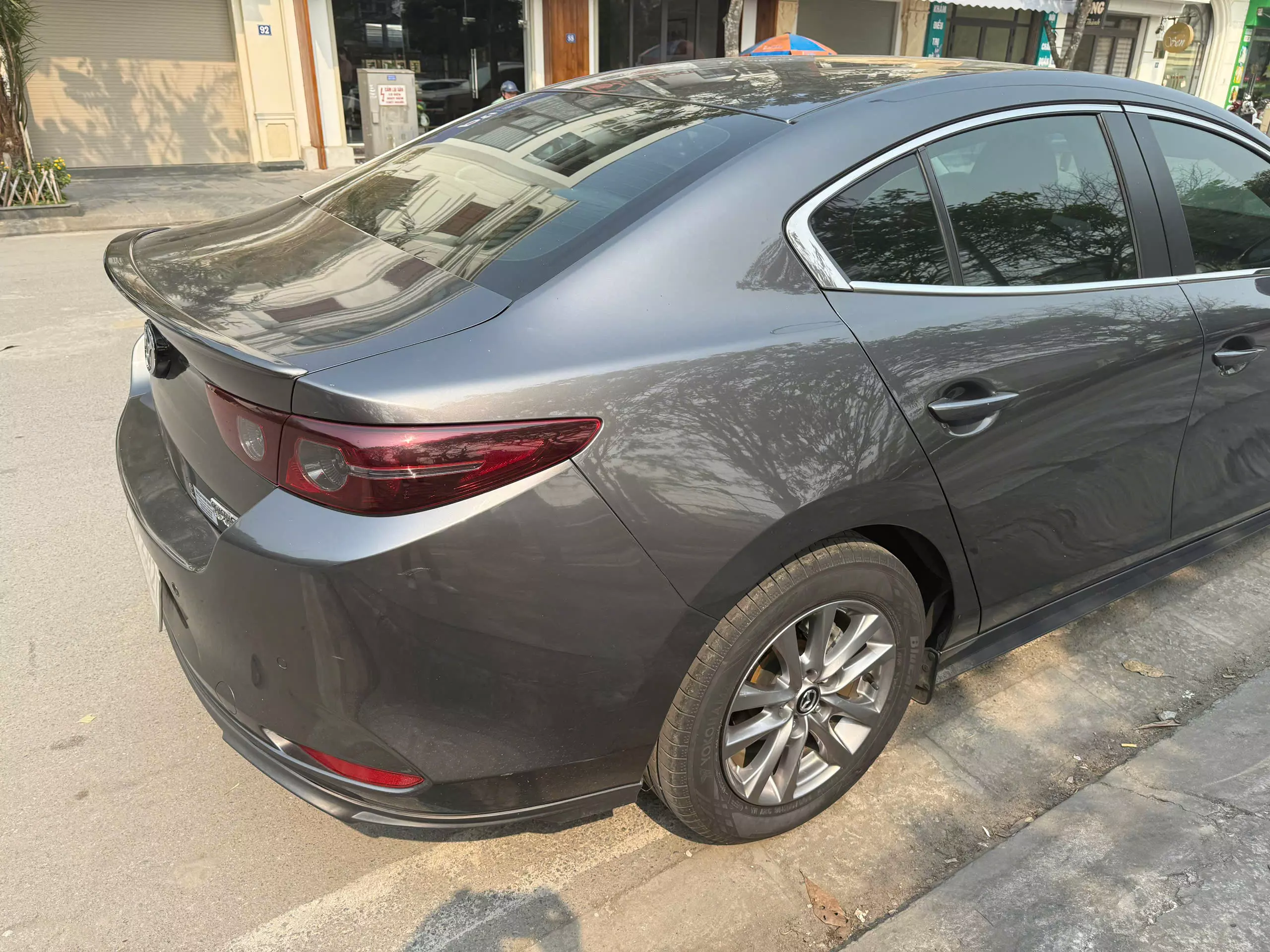 Mazda 3 1.5 Luxury màu xám sx 2021.-0