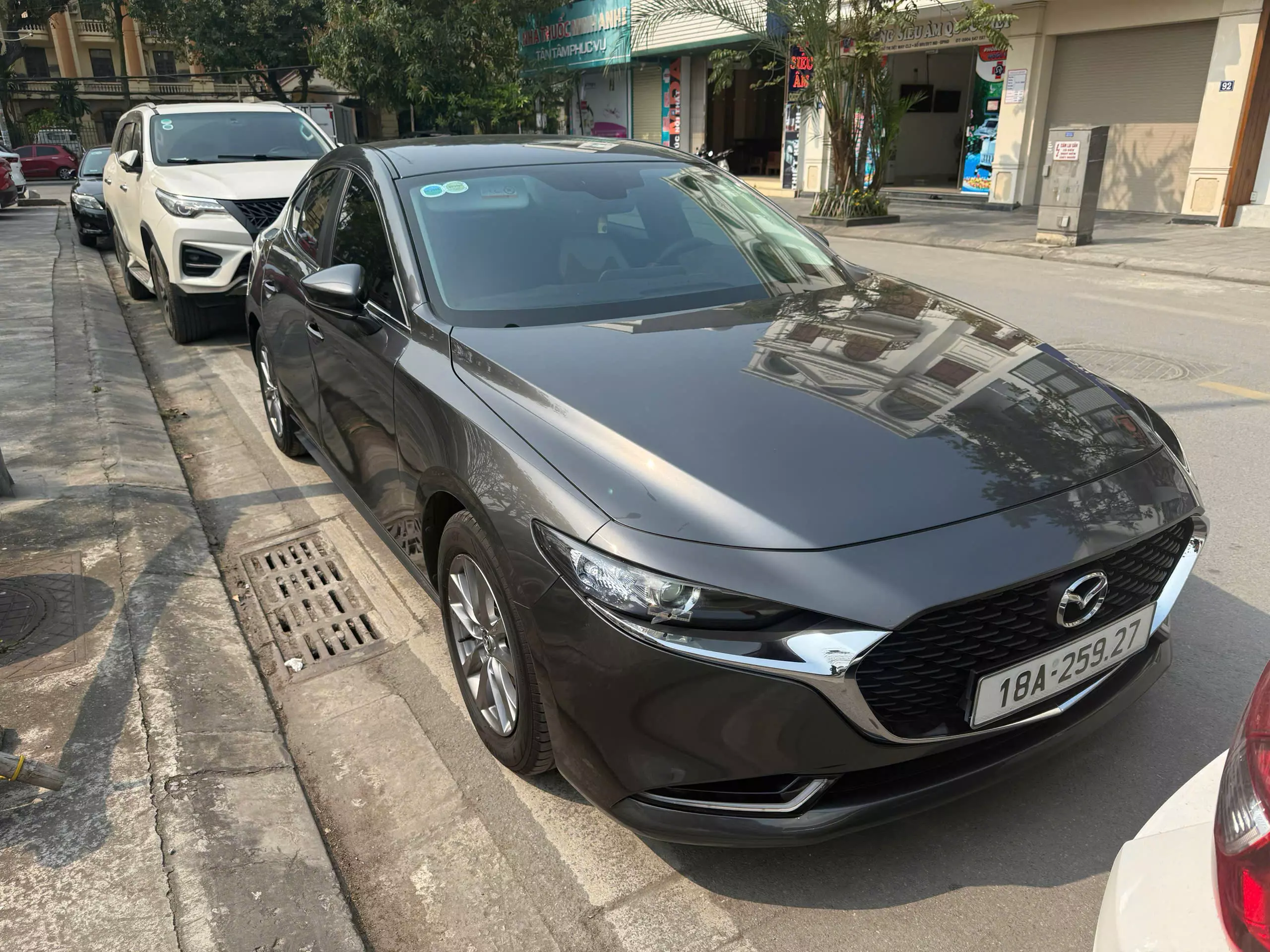Mazda 3 1.5 Luxury màu xám sx 2021.-3