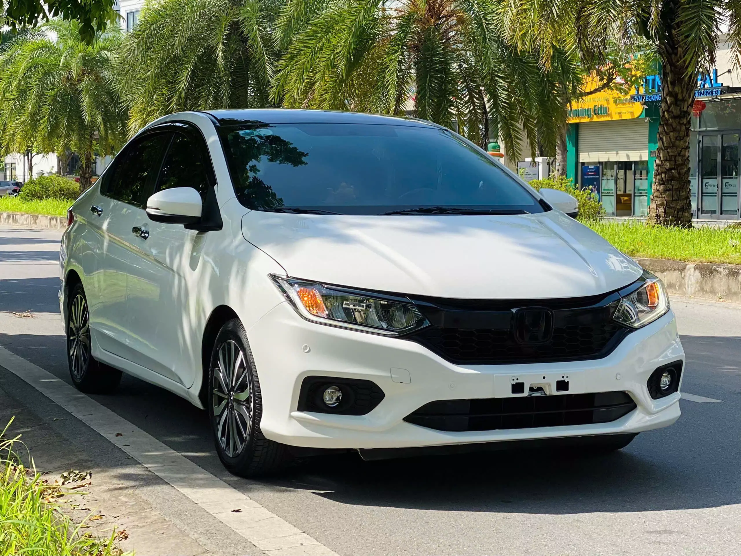 Em về thêm hàng quốc dân - Honda City Top 2018, màu trắng, 5 chỗ-1