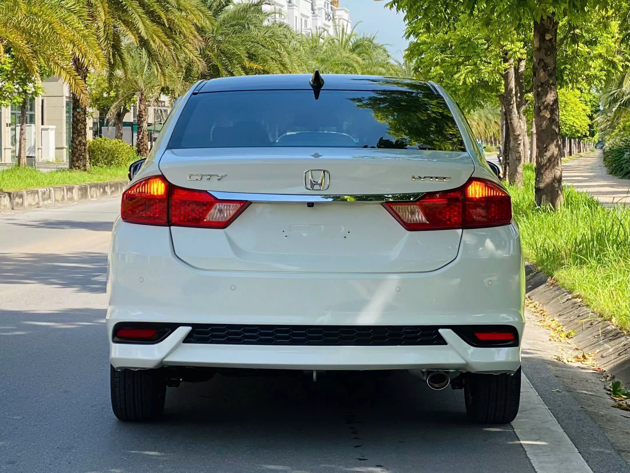 Em về thêm hàng quốc dân - Honda City Top 2018, màu trắng, 5 chỗ-2