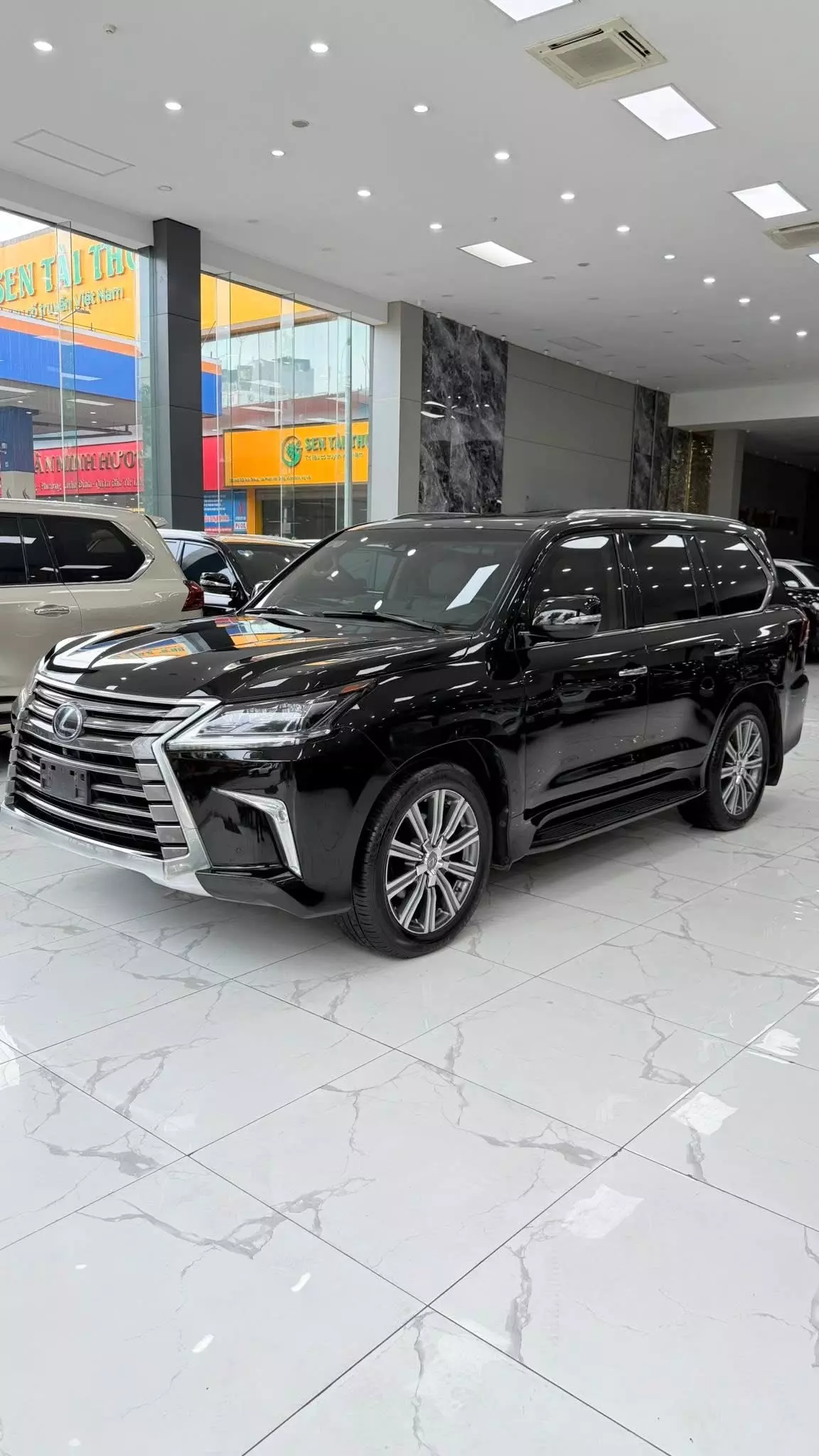Bán Lexus LX570 nhập Mỹ sản xuất 2016, 1 chủ từ mới, biển Hà Nội.-1