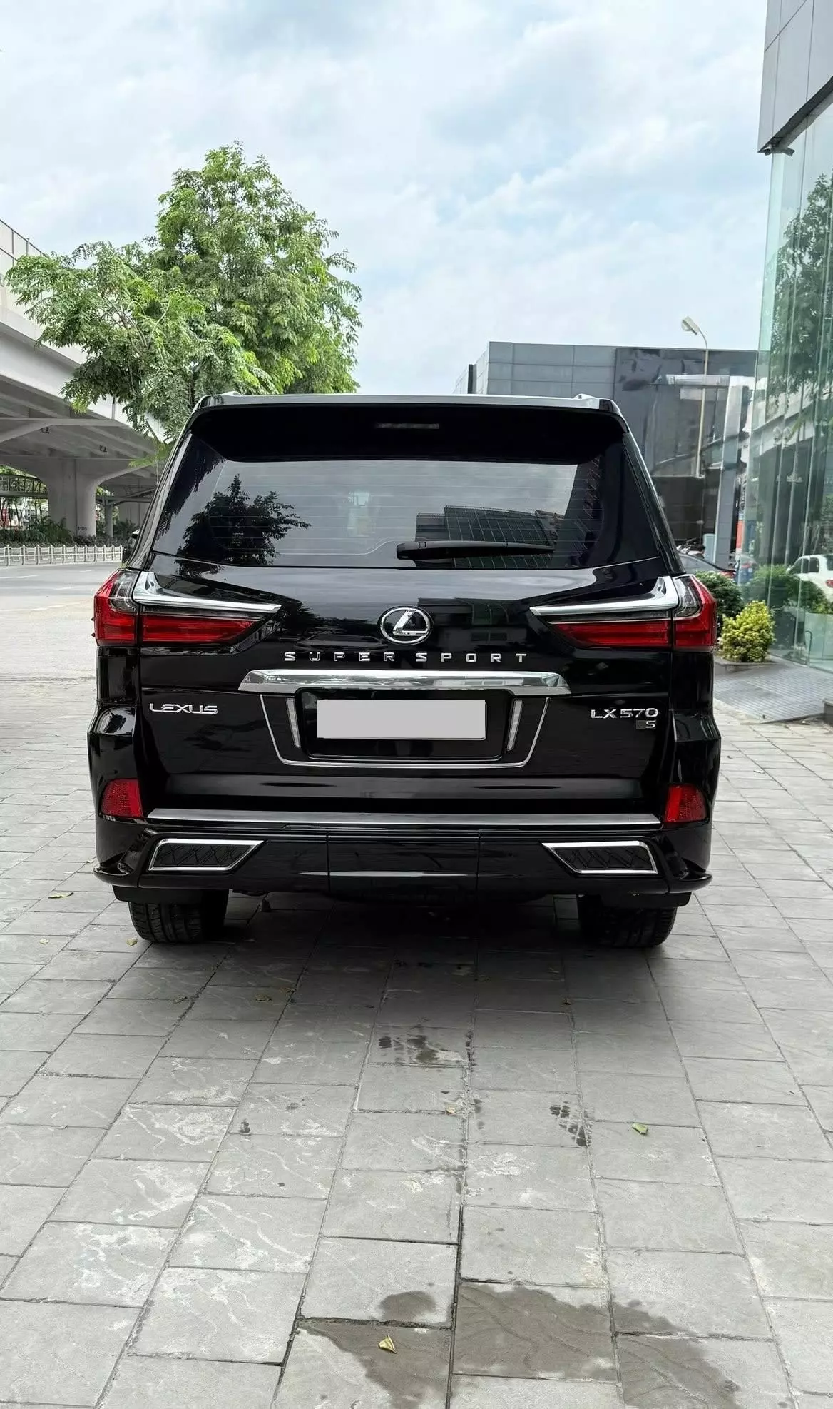 Bán Lexus LX570 Super Sport nhập Trung Đông, sản xuất 2019, 1 chủ.-3