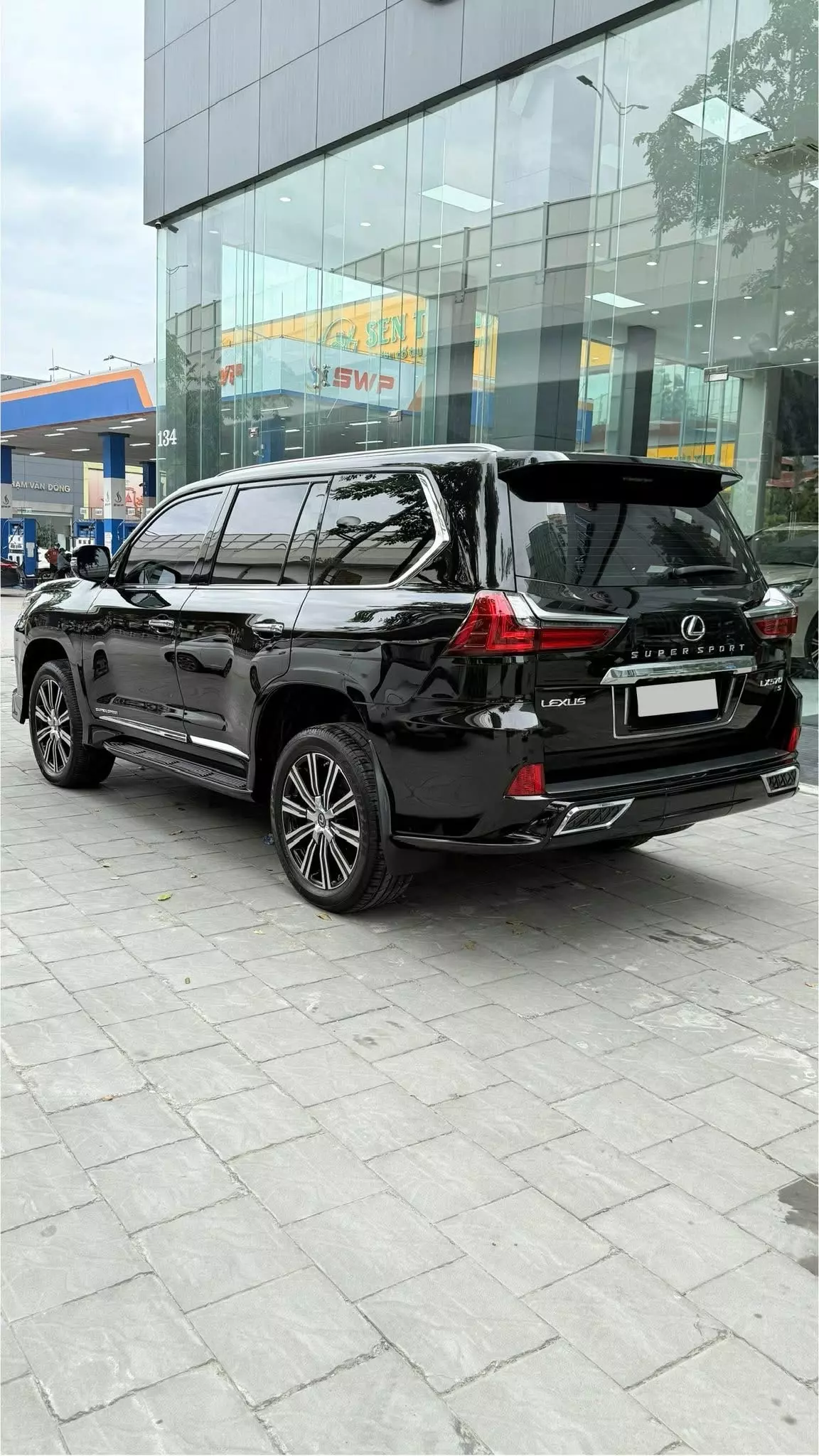 Bán Lexus LX570 Super Sport nhập Trung Đông, sản xuất 2019, 1 chủ.-5